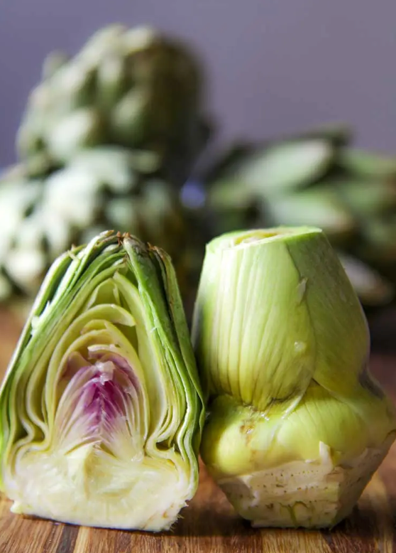 Bialy Green Olive, Pesto and Artichoke (2pcs)